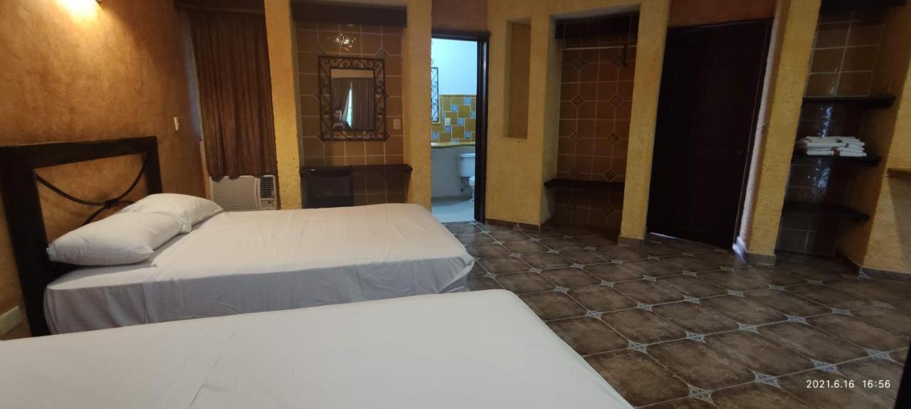 Alux Rooms Playa del Carmen Esterno foto