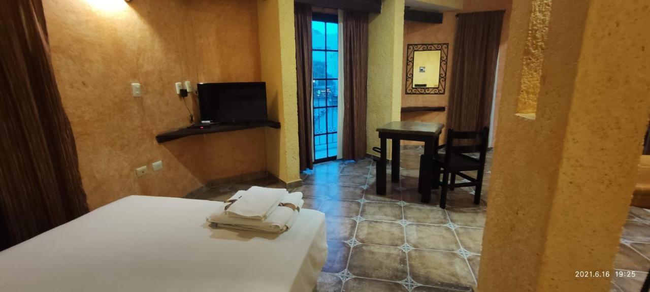 Alux Rooms Playa del Carmen Esterno foto